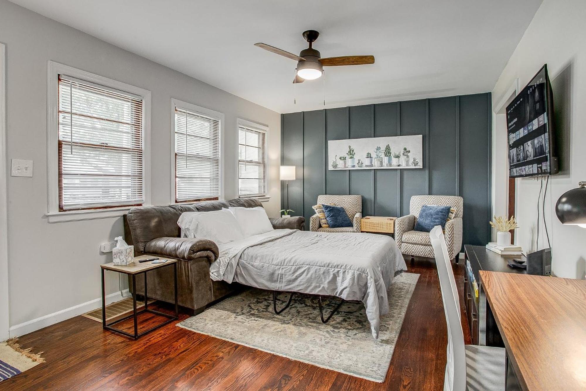 Chic Home With Huge Grassy Yard 7 Mins To Arrowhead Stadium Independence Buitenkant foto