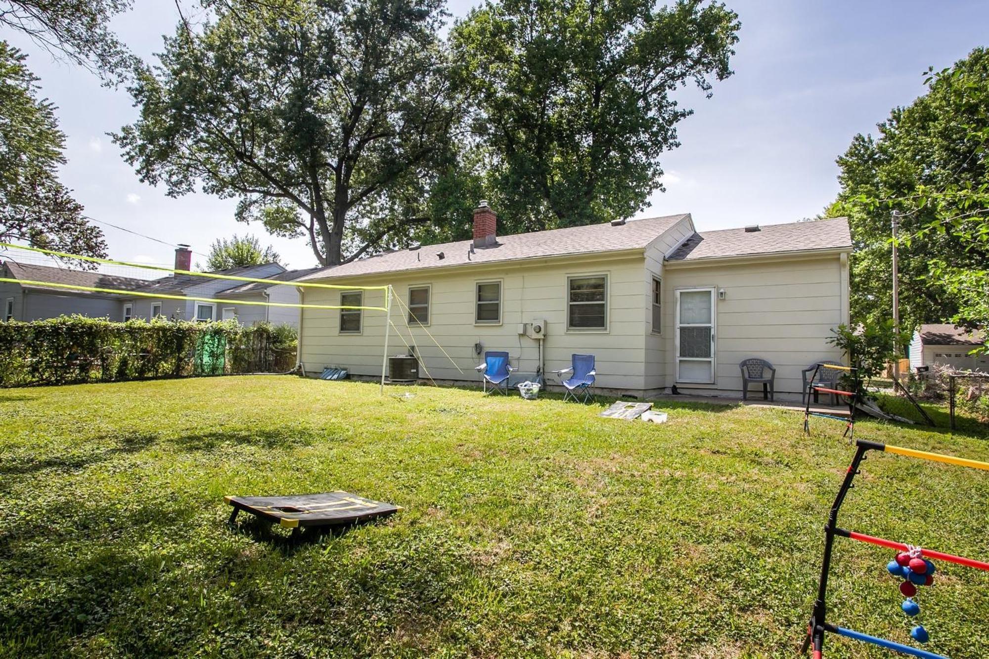 Chic Home With Huge Grassy Yard 7 Mins To Arrowhead Stadium Independence Buitenkant foto